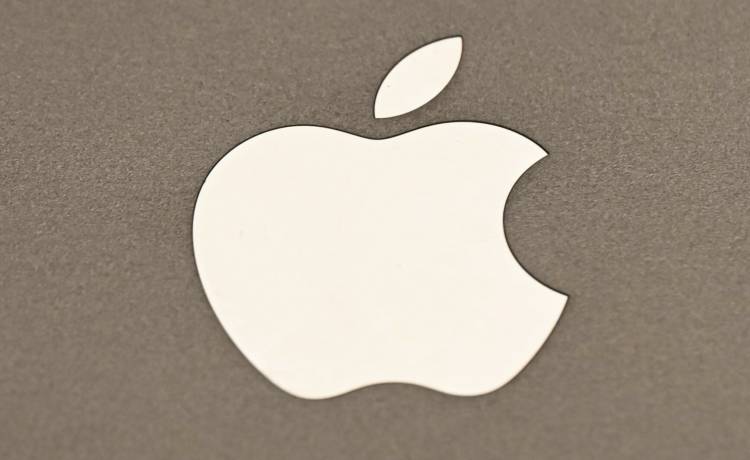 Apple, fot. AA/ABACA/Abaca/East News