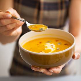 Co dodać do zupy dyniowej, żeby była pyszna? Mało kto zna ten trik!