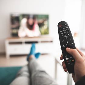 Program telewizyjny na dziś. Wzruszający film na podstawie hitu Nicholasa Sparksa