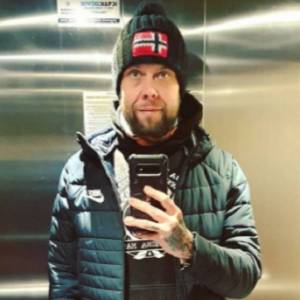 Big Boy z "Gogglebox. Przed telewizorem" w szokującym wpisie. Pod czarno-białym kadrem mocne słowa pożegnania! 