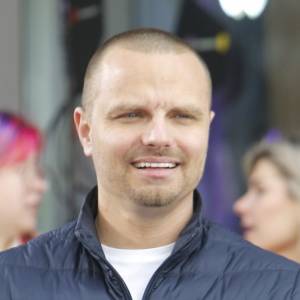 Marcin Hakiel z dziećmi nad morzem. Tak wyglądają wszystkie pociechy tancerza 