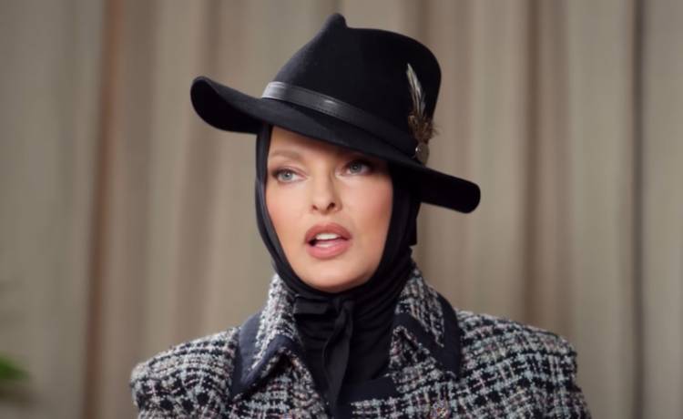 Linda Evangelista walczyła z rakiem piersi. "Zdecydowałam się na obustronną mastektomię"