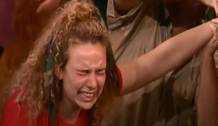 Uczestniczka show zaatakowana przez węża! Wszystko zarejestrowały kamery [+18]            