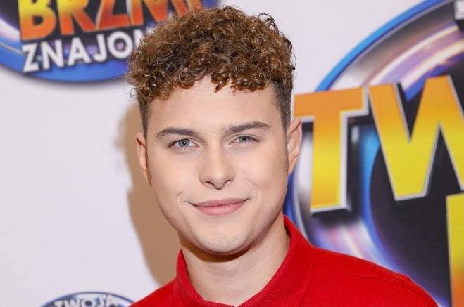 Adam Zdrójkowski "oddał swe serce". Doskonale radzi sobie po rozstaniu z Gąsiewską: „Jedno słowo.. Hakuna Matata.” [ZDJĘCIA]