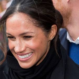 Meghan Markle przyłapana przez paparazzi na spacerze z Archiem. W komentarzach komplementy, ale też...krytyka! 