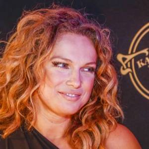 Grzywka i proste włosy. Joanna Liszowska zaskoczyła metamorfozą! 