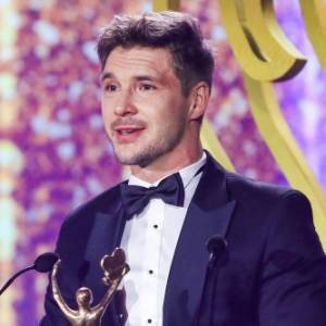 Nowe zdjęcie Mikołaja Roznerskiego pod lupą internautów. Zwrócili uwagę na wygląd aktora 