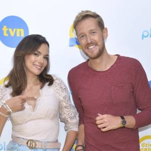 "Dzień dobry TVN". Wpadka na antenie. Prezenter omal nie upadł na ziemię!