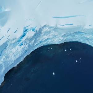 Tajemnica krwawego wodospadu ujawniona. Naukowcy zdumieni 