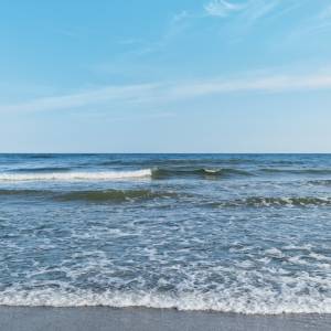 Mięsożerna bakteria zaatakowała mięśnie 30-latka. Złapał ją w Bałtyku