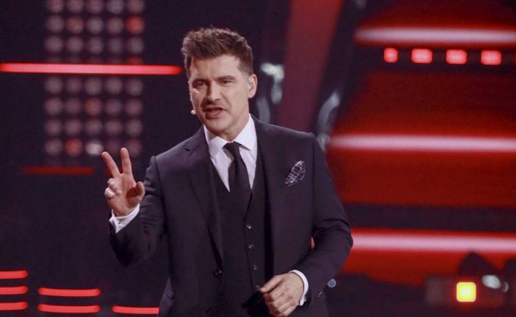 Tomasz Kammel wrócił na antenę TVP. "Ja mam kontrakt na...". Na żywo wspomniał o swojej umowie