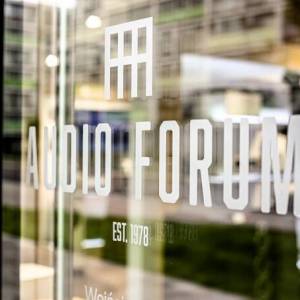 Odkryj jubileuszową kolekcję Centennial Collection w Bang & Olufsen w Warszawie