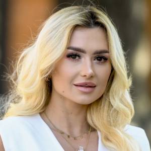 Wersow rozgrzewa fanów! Influencerka odważnie odsłania wdzięki. "Piękna" [FOTO]