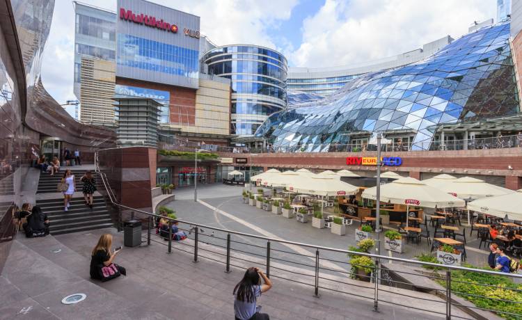 Dwie tragedie w Złotych Tarasach. Jest oświadczenie galerii handlowej