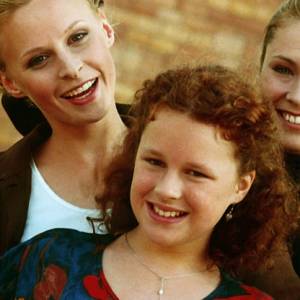 Gwiazdy "Klanu" w pierwszym odcinku i dziś. Jak wyglądały Kaja Paschalska i Paulina Holtz? [WIDEO]