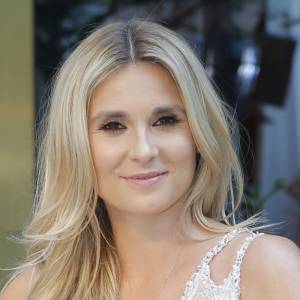 Kajra w sukience z prześwitami. Od kreacji trudno oderwać wzrok! "Królowa" - komentują internauci 