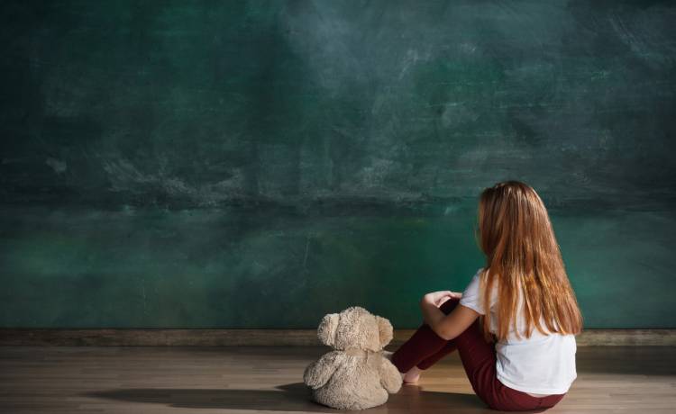 10-latka przyszła pijana do szkoły. Nakrył ją nauczyciel