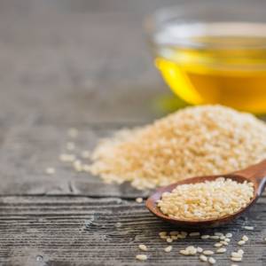 Pałeczki salmonelli w łuskanym sezamie! Sprawdź ostrzeżenie GIS