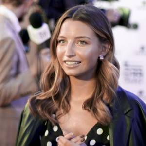 Julia Wieniawa pochwaliła się pozytywnym wynikiem testu. Gratulacjom nie ma końca!            