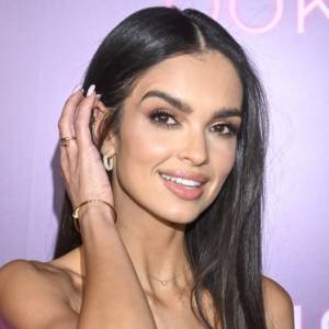 Klaudia El Dursi odsłoniła ciało. Tak pozowała w stroju kąpielowym. "Ikona piękna" [FOTO]