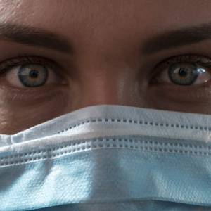 Lekarz wyjął z ucha dziecka tajemniczy obiekt. Matka prawie zemdlała i ostrzega innych rodziców 