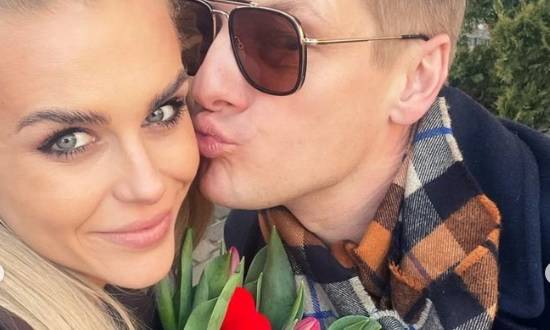 Marlena Muranowicz w stroju kąpielowym. Żona Marcina Mroczka zachwyca na zdjęciach z wakacyjnej sesji! "Kobieta sztos"