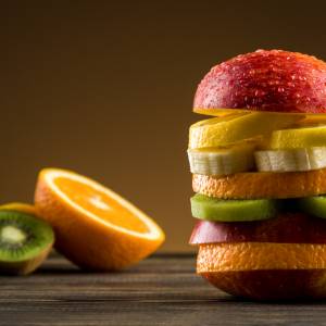 Jesz owoce na deser lub podwieczorek? Nigdy tego nie rób!