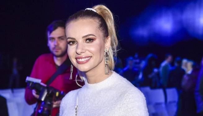 Izabela Janachowska w zmysłowym tańcu. Miała wtedy zaledwie 19 lat! [WIDEO]