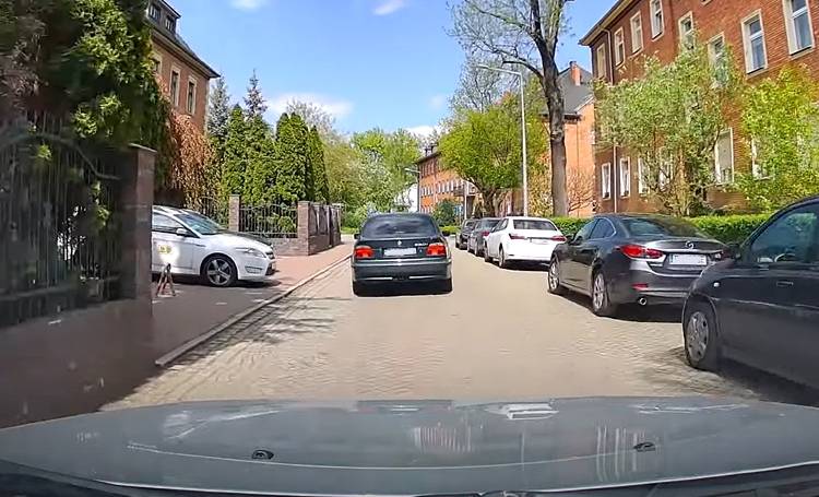 Kierowca nie miał szans na reakcję. Nagranie z wypadku trafiło do sieci! "Do końca życia to zapamiętam" [WIDEO]