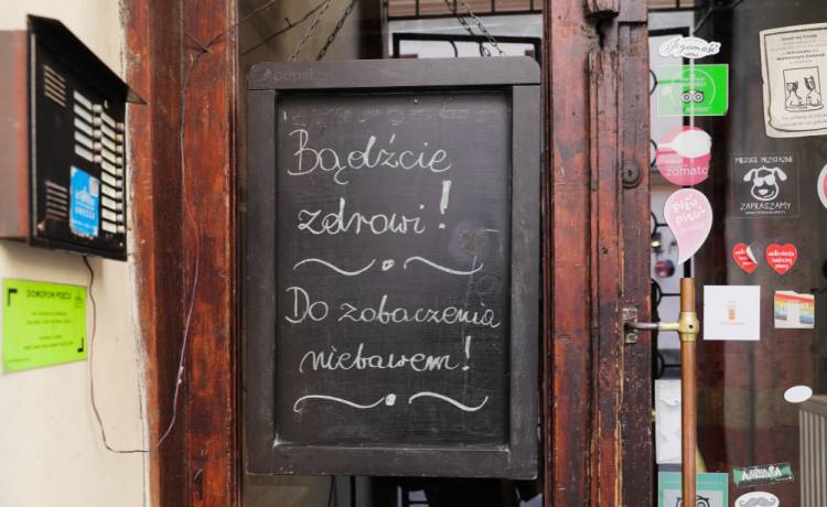 [ZDJĘCIA] Kraków podczas pandemii koronawirusa. Opustoszały najbardziej oblegane miejsca turystyczne!