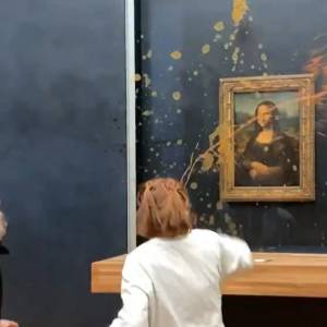 "Mona Lisa" z paryskiego Luwru oblana zupą przez aktywistki 