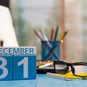 Sylwester 2022. Czy 31 grudnia musimy pójść do pracy? Czy jest to dzień wolny?