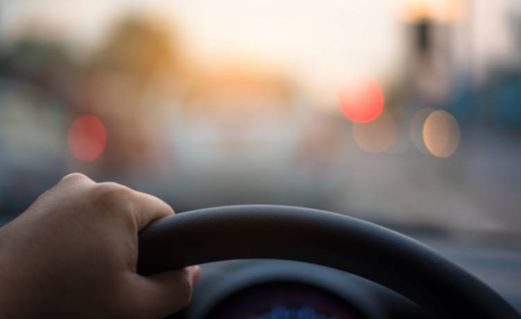 15-latek wiózł matkę do pracy. Kobieta tłumaczyła, że syn prowadzi lepiej od niej 