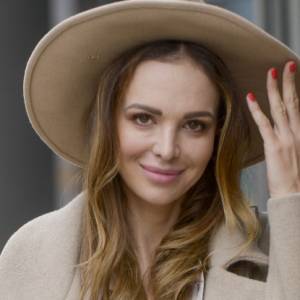 Powalający efekt! Roznegliżowana Anna Wendzikowska wabi prosto z łóżka. Kusi bez umiaru... [ZDJĘCIE]