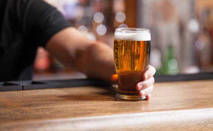 Po szczepieniu dostaniesz piwo. Nowy pomysł na zachęcenie do szczepień już działa