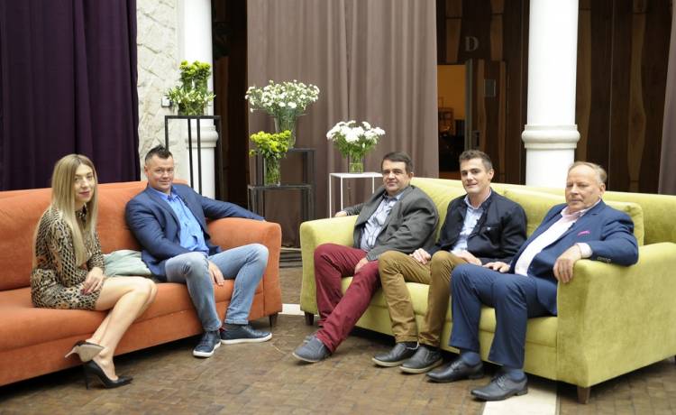 Ślub kolejnej pary z programu "Rolnik szuka żony"! Kto niebawem zmieni stan cywilny?