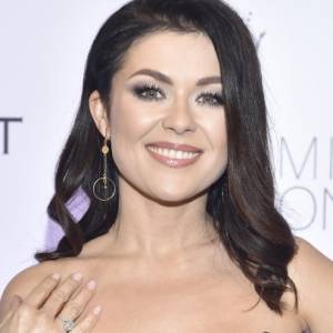 Wielkanocne szaleństwo Katarzyny Cichopek. Kadry w strojach kąpielowych zapierają dech! "Stylizacja plażowa rewelacyjna" [ZDJĘCIA]