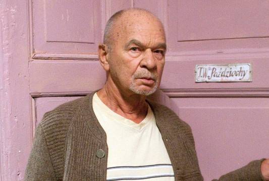 "Świat według Kiepskich" czekają spore zmiany. Wiemy, kto zastąpi Paździocha