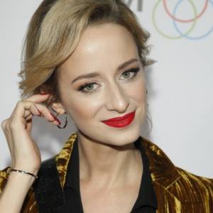 Urszula Dębska żegna się z serialem: "Pierwsza miłość". Słowa Karola Strasburgera do serialowej córki mogą wzruszyć! 