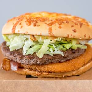 McDonald's. Burger Drwala znika z oferty. Do kiedy Drwal w McDonald's? DATA