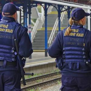 Sztuczna inteligencja wesprze polską kolej. Pociągi będą punktualniejsze?