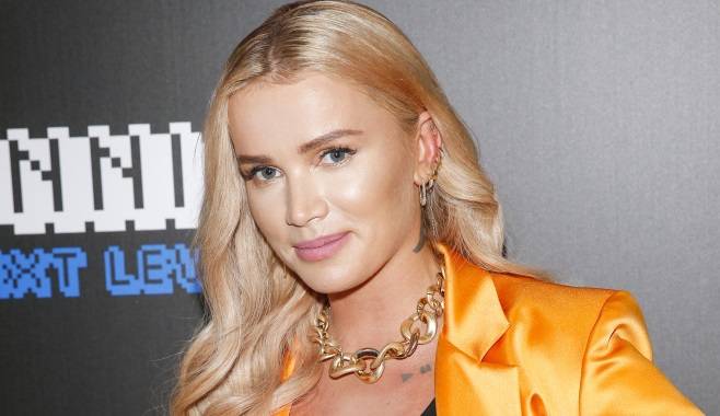 Maffashion bez skrępowania odsłania ciało. Tak wygląda niemal rok po narodzinach syna! "Kocham ten naturalny brzuch" [ZDJĘCIA]               