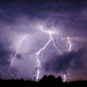 Synoptycy ostrzegają. Będzie upalnie i burzowo. Są pomarańczowe alerty