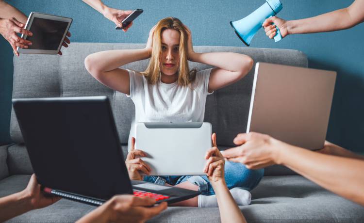 7 przykazań dezinformacji. Jak konstruuje się fake newsy?