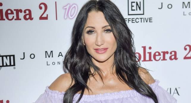 Justyna Steczkowska w koronkowej bieliźnie odważnie pozuje przed obiektywem. To zdjęcie to hit! 