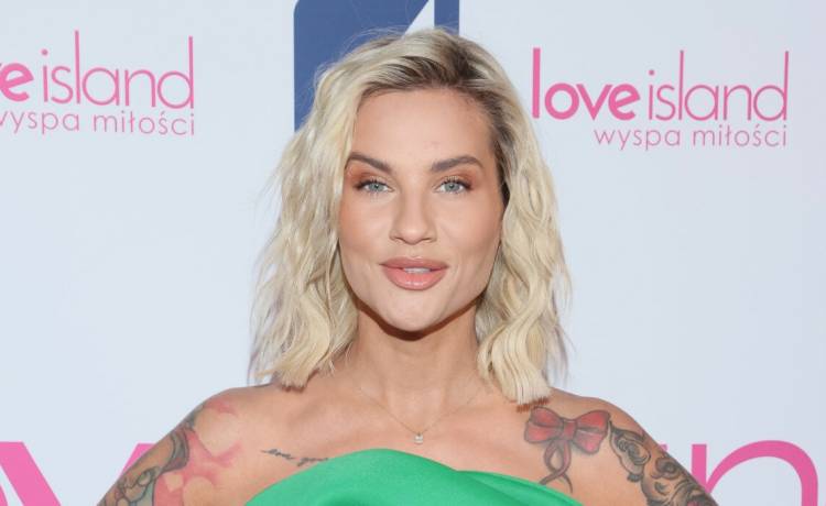 Karolina Gilon odsłania wdzięki, pozując w bikini. Sypią się komplementy: "Sztos" [FOTO]