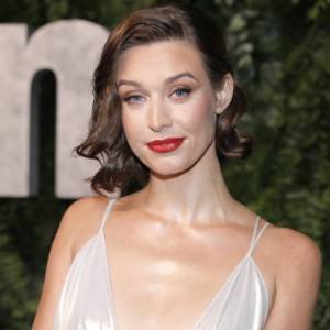 Julia Kamińska wspomina gorące sesje foto. Zestawiła je ze spontanicznymi ujęciami. "Najlepsza naturalna" - komentują internauci 