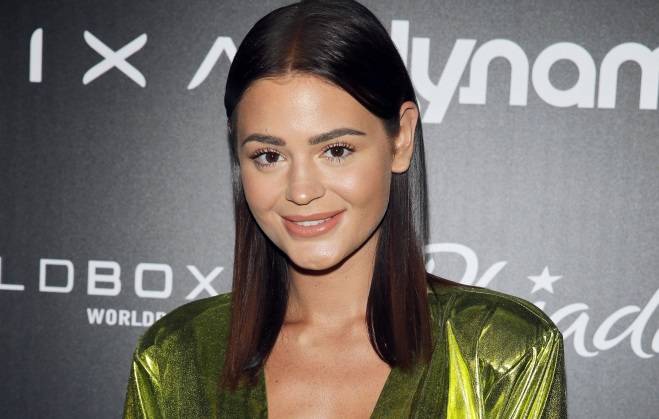 Honorata Skarbek publikuje gorący filmik. Fani: "Petarda, bez i z makijażem"