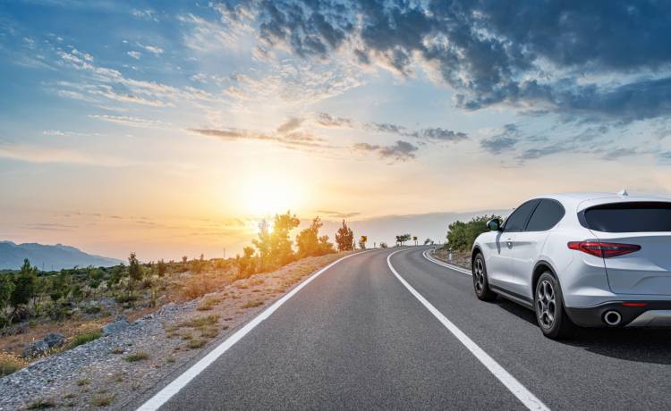 Zostawił żonę na poboczu i odjechał. Zorientował się dopiero 160 km dalej