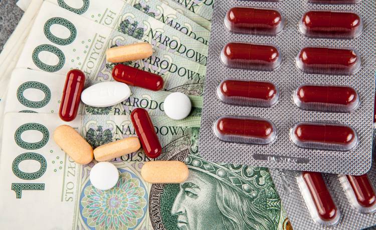 Oszuści podszywają się pod NFZ, fot. Shutterstock